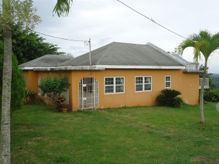 TREMOLESWORTH, St. Mary, Jamaica - House for Sale